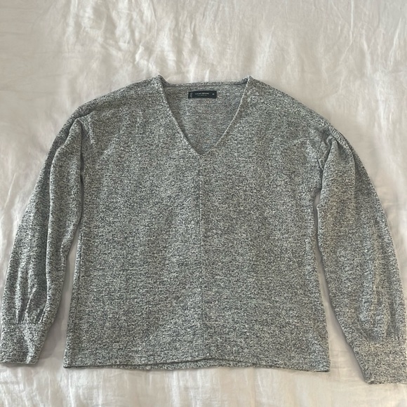 Lucky Brand Tops - Lucky Brand V Neck Cloud Soft Gray Long Sleeve T sz XS